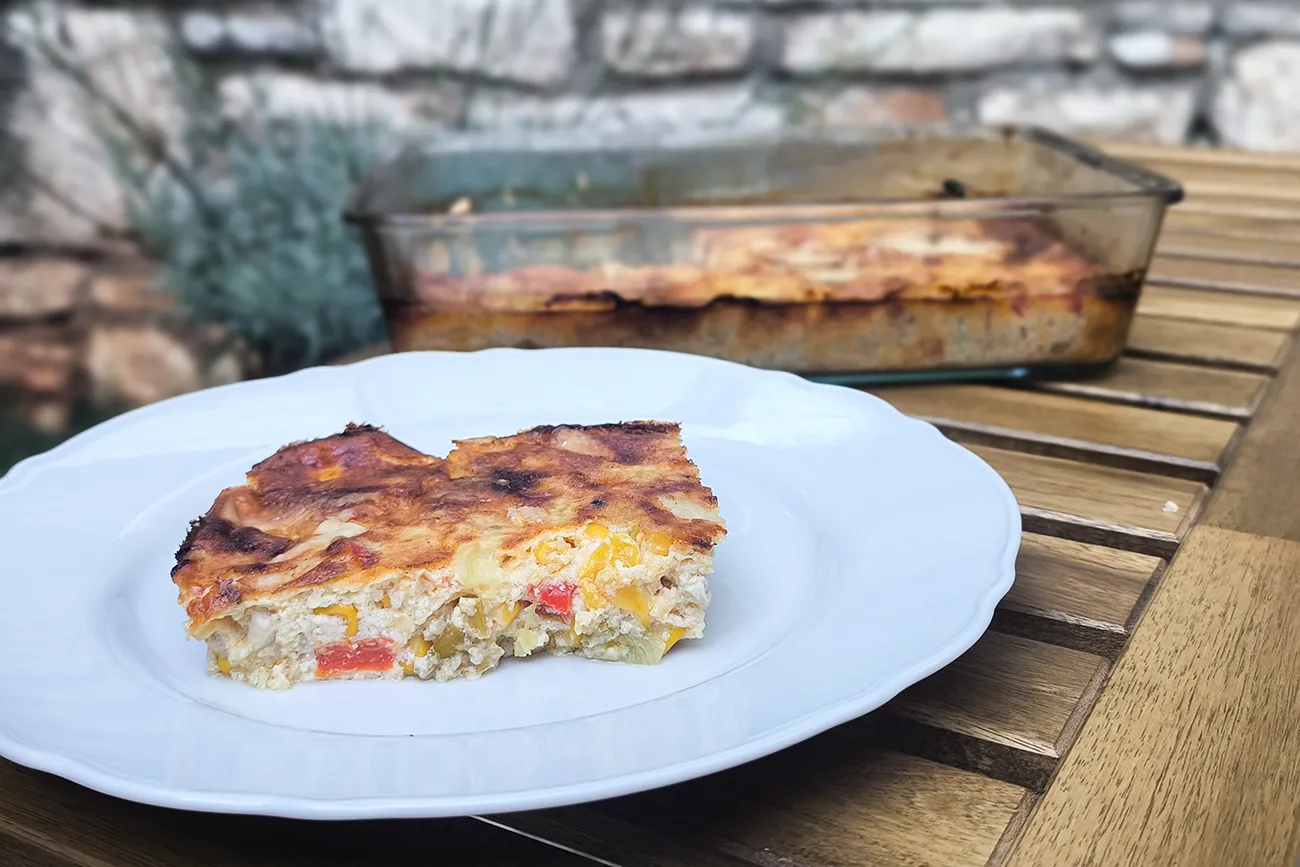 Brezglutenski narastek s piščancem in zelenjavo