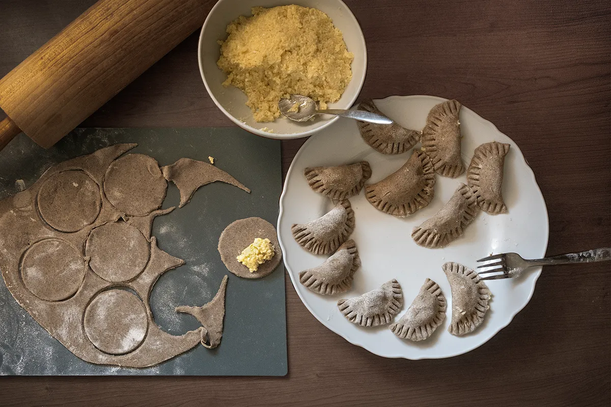 Ajdovi krapi s proseno kašo